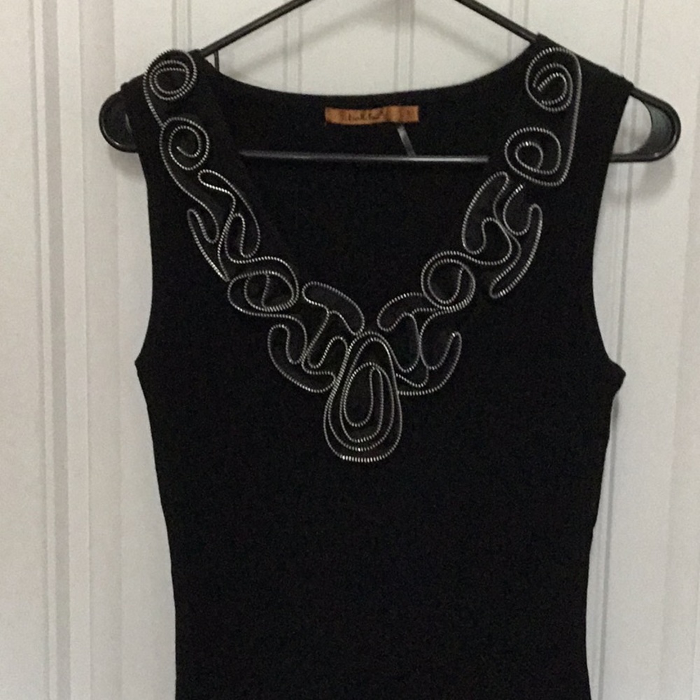 Belldini Sleeveless with beautiful detail